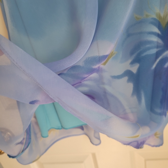 Brand New Floral Summer Dress in size 3/4 - Picture 5 of 6